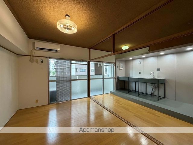 新高砂マンションの内装写真