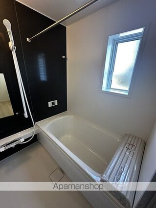 大槻町貸家（仁池向）[4LDK/175.06m2]のバス