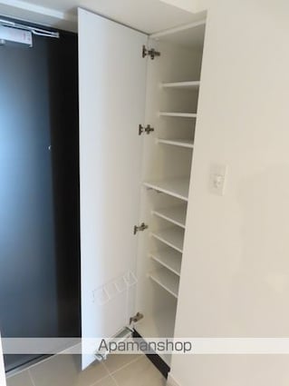 東京都豊島区池袋４丁目[1K/25.67m2]の玄関