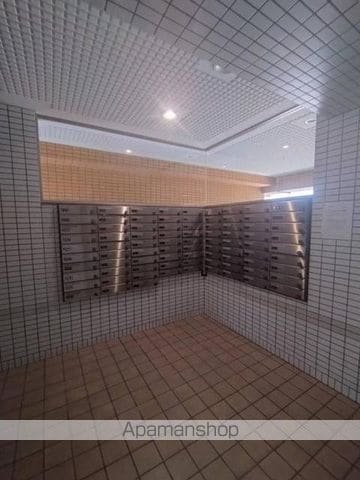 フォーラム日赤通り前の内装写真