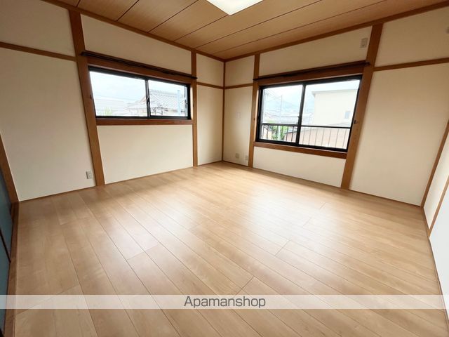 東海道本線 南彦根駅 徒歩5分 2階建 築28年の内装写真
