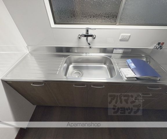 京都市烏丸線 今出川駅 徒歩13分 3階建 築45年の内装写真