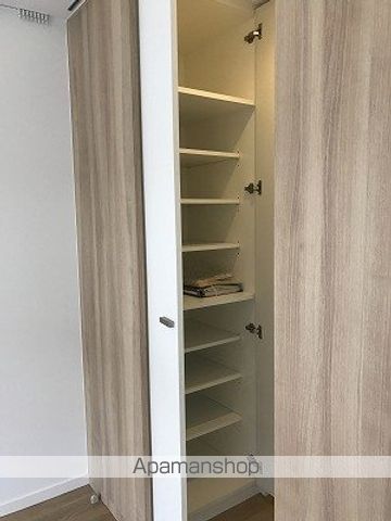 ガーデン東新宿の内装写真