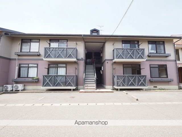 グランディールこばりの外観写真