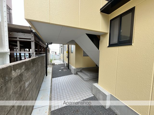 フローラルUNO C棟の玄関写真