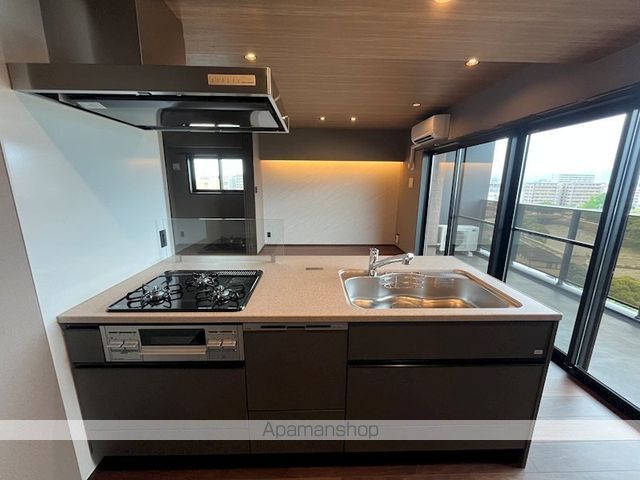 MODERN ASPIRATION 箱崎AXIAの内装写真