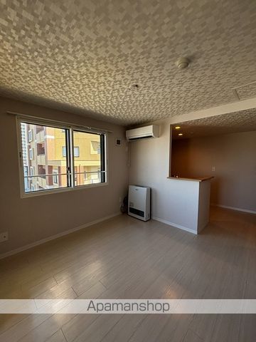 CITY RESIDENCE月寒中央の内装写真
