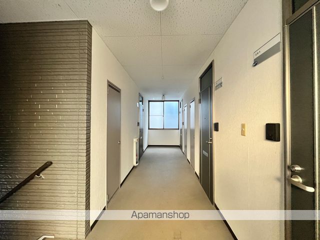 マンションレイクIIの玄関写真