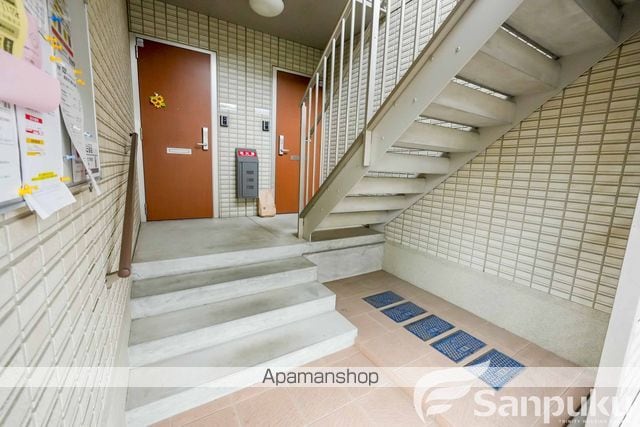 グレース桑原の玄関写真