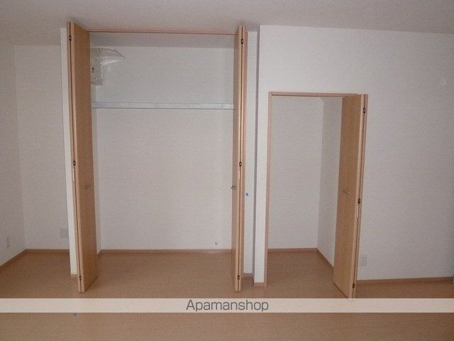 練馬区 2階建 築17年の内装写真