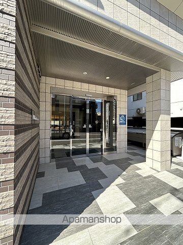 EXE THE 1STの玄関写真