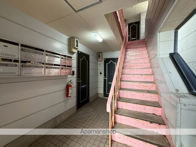 ハイツ己致子の玄関写真