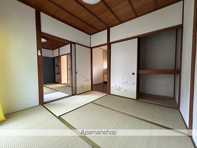 千秋町天摩26貸家の内装写真