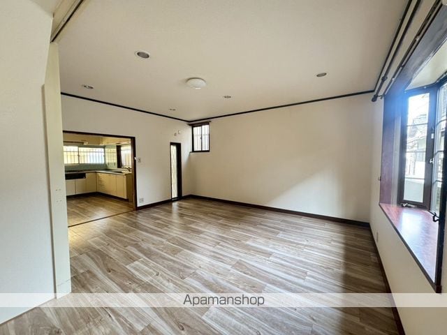 丸亀市土器町西7丁目戸建の内装写真