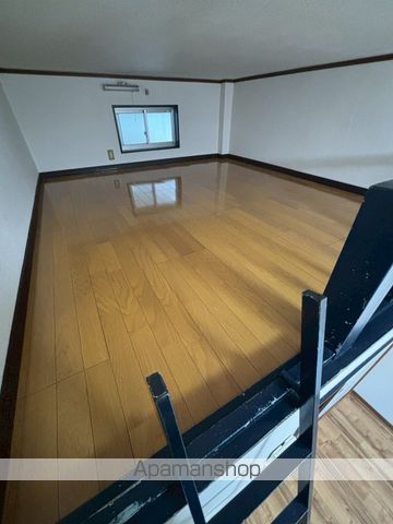 CLEVERの内装写真