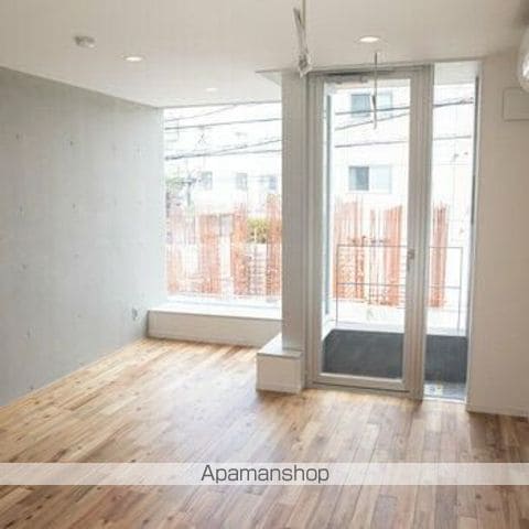 WEST APARTMENTの内装写真