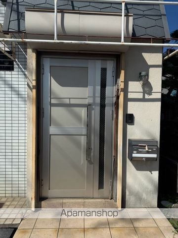 阪和線 東岸和田駅 徒歩9分 3階建 築28年の玄関写真