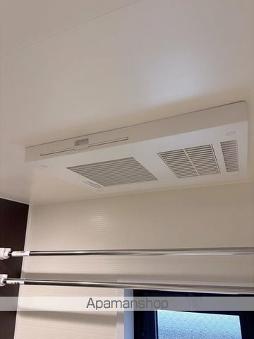 IRVINGNEO岸里TAMADEの内装写真