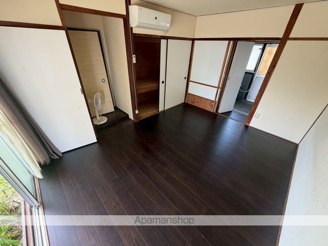 山之口貸家の内装写真