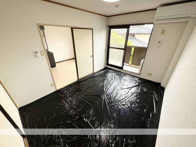 SURPLUS TWO清水の内装写真