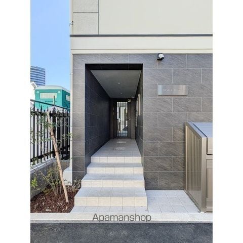 パセオ神宮前IIの玄関写真