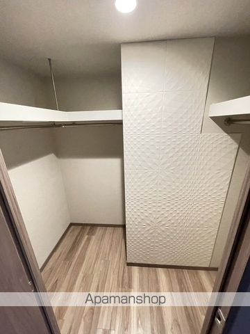 プレサンスレジェンド堺筋本町タワーの内装写真