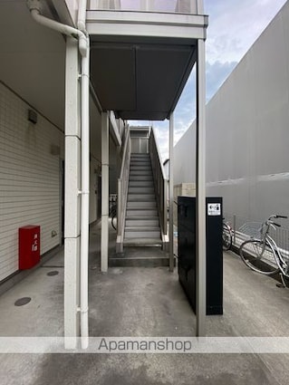 エムズシャトーⅡ[1K/24.54m2]のエントランス