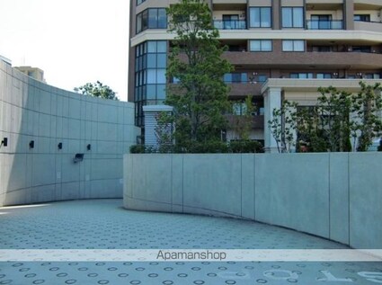 ＭＦＰＲ目黒タワー[2SLDK/77.64m2]の駐車場