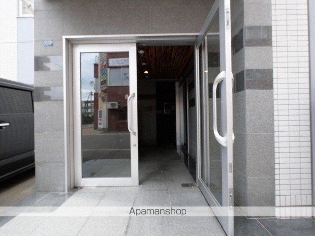 サンコート本通の玄関写真