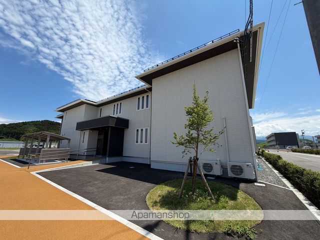 若者支援住宅A棟の外観写真