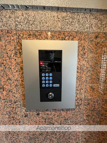GRACIA中央通の玄関写真
