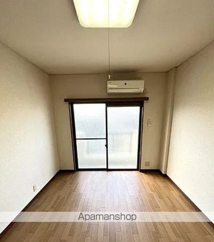 パープルハイツの内装写真
