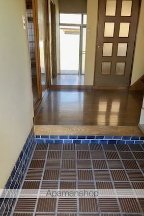 一戸建[6SDK/142.91m2]の玄関