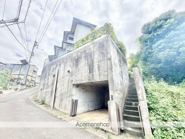 伊勢原市沼目戸建の外観写真