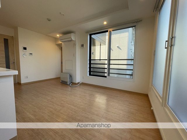 CARRERA行啓通の内装写真