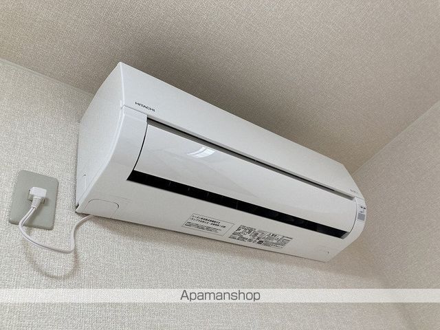 クリスタル女池 Aの内装写真