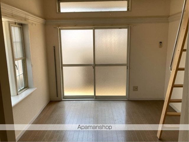 ロイヤル錦町の内装写真