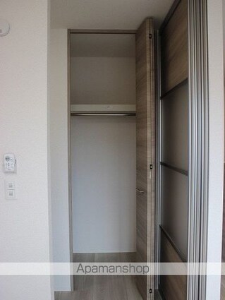 ＤーｒｏｏｍＣＶＩＩＩ[2LDK/52.57m2]の収納