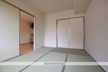 ロイヤルガーデン愛子Ａ棟[2DK/49.83m2]の内装2