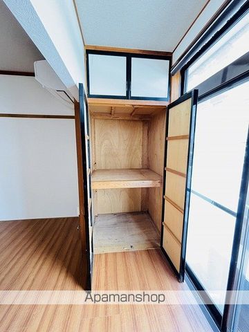静岡市葵区 2階建 築39年の内装写真