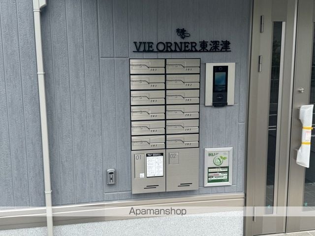 VIE ORNER東深津の玄関写真