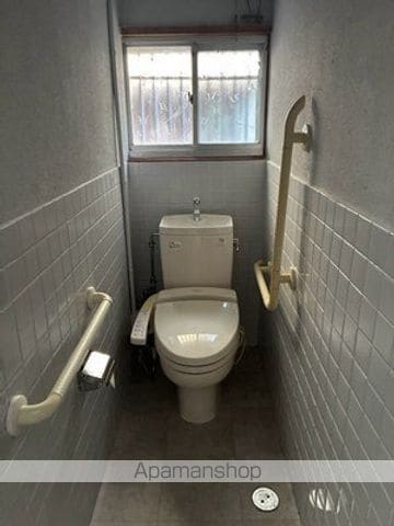 三津屋町戸建の内装写真