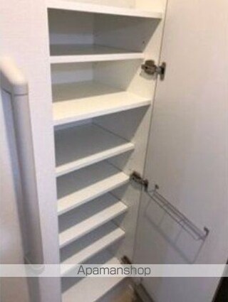 クレヴィスタ中野新橋[1K/25.63m2]の収納