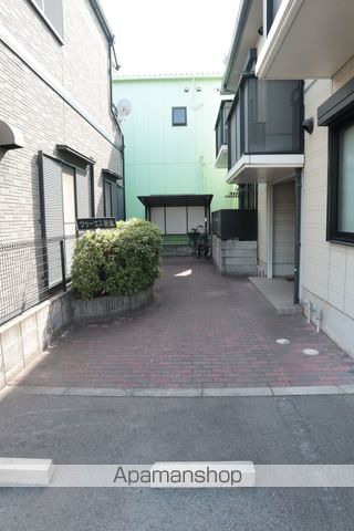 ツゥーエス新金の玄関写真