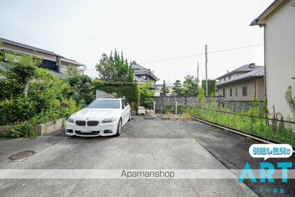フォレストコート[1DK/31.5m2]の駐車場1
