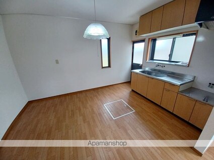 長野県安曇野市三郷明盛[4LDK/110m2]の内装3