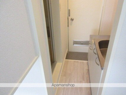 プラザドゥクリムゾン[1R/14m2]の玄関