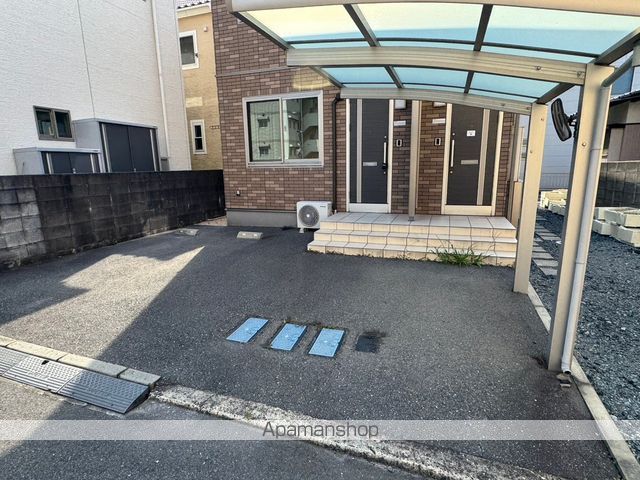 ブラウニーの玄関写真