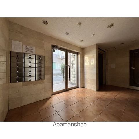 マノアール今池の玄関写真