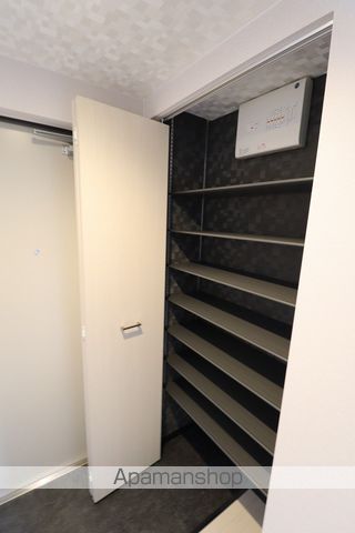 CITY RESIDENCE月寒中央の内装写真